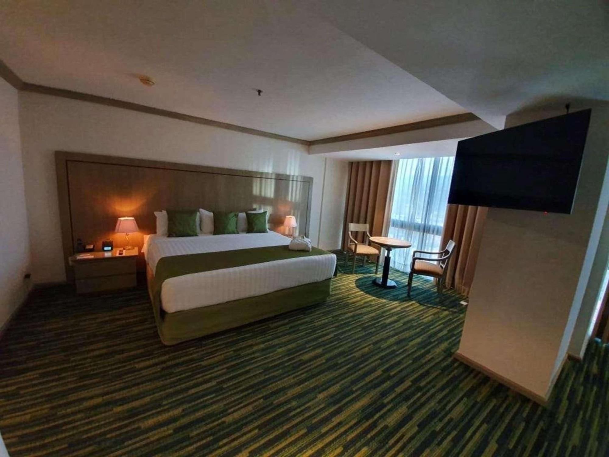 Radisson Paraiso Hotel Mexico City Exterior photo A room at the hotel