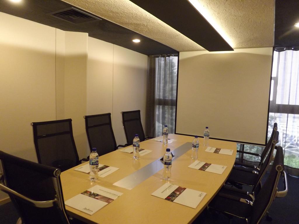 Radisson Paraiso Hotel Mexico City Exterior photo Meeting room at the hotel