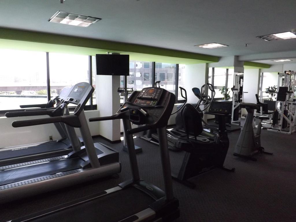 Radisson Paraiso Hotel Mexico City Exterior photo The gym at the hotel