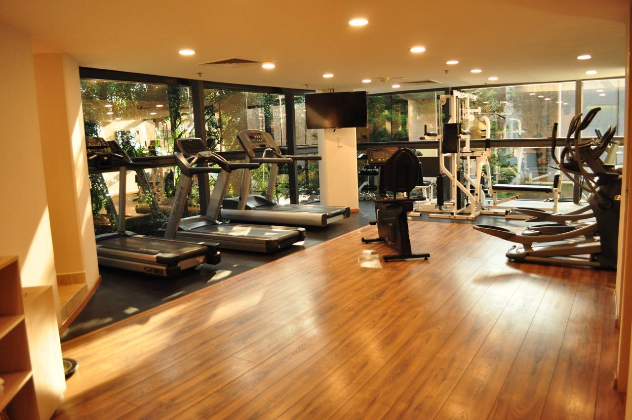 Radisson Paraiso Hotel Mexico City Exterior photo The gym at the hotel
