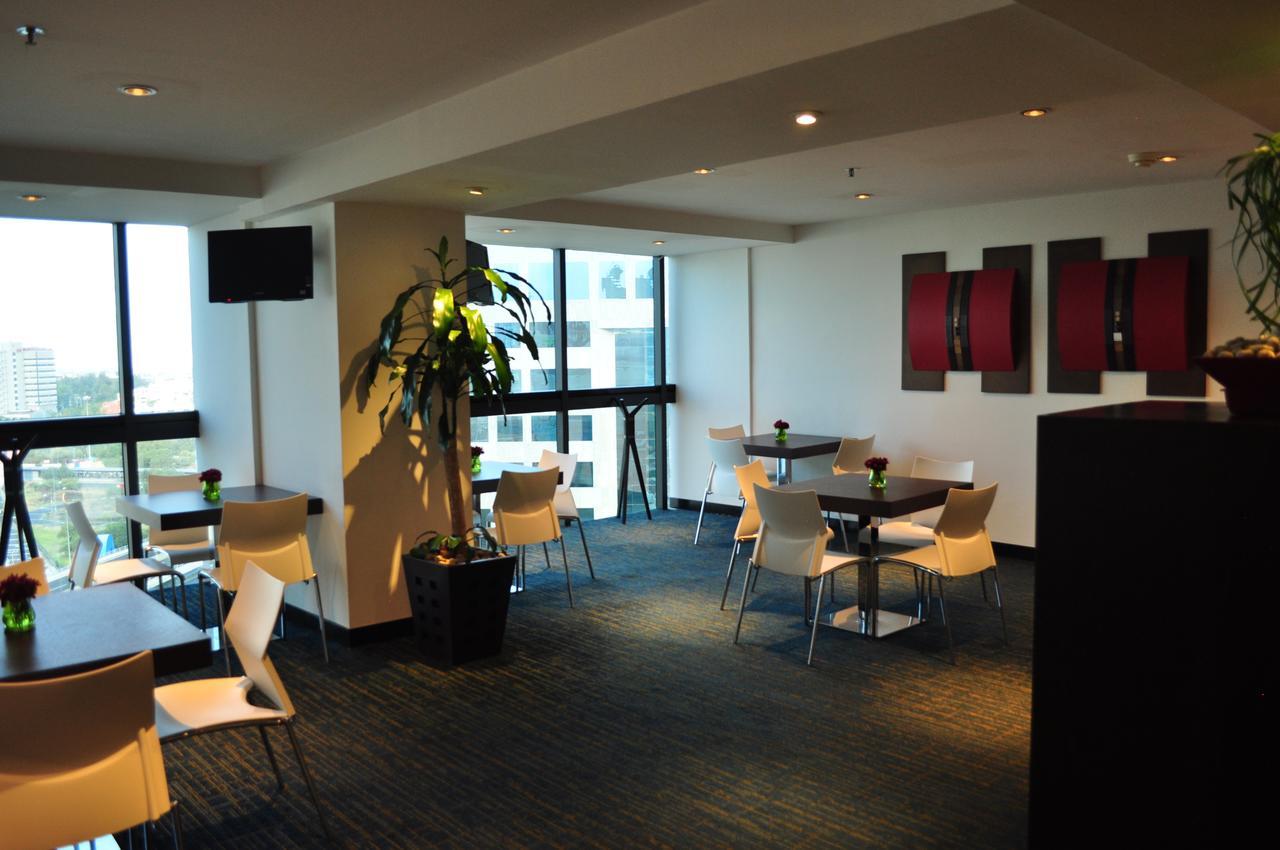 Radisson Paraiso Hotel Mexico City Exterior photo The lounge at the airport